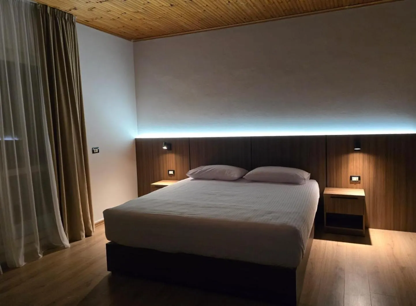 Hotel Aleks Shkodër