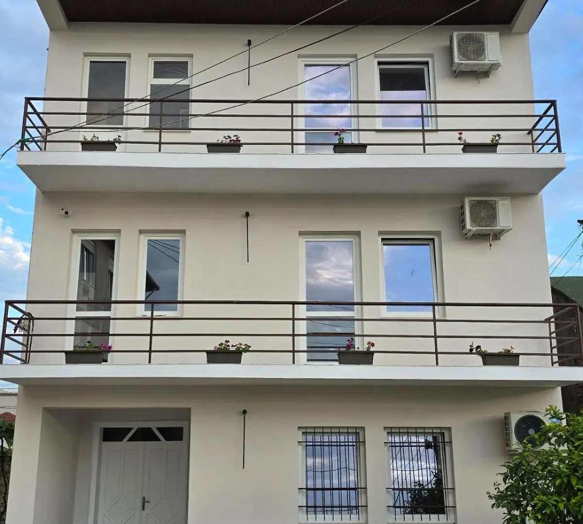 Hotel Aleks Shkodër 3*,